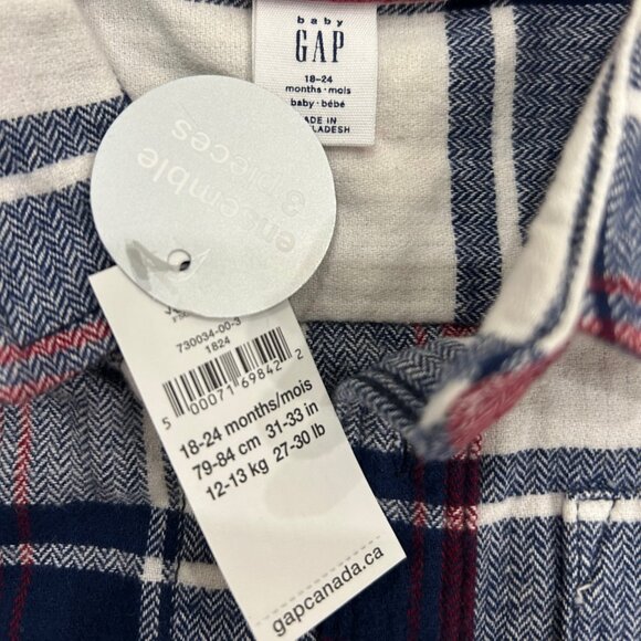 Never been worn, new with tags, 3 piece Gap set - Picture 2 of 2